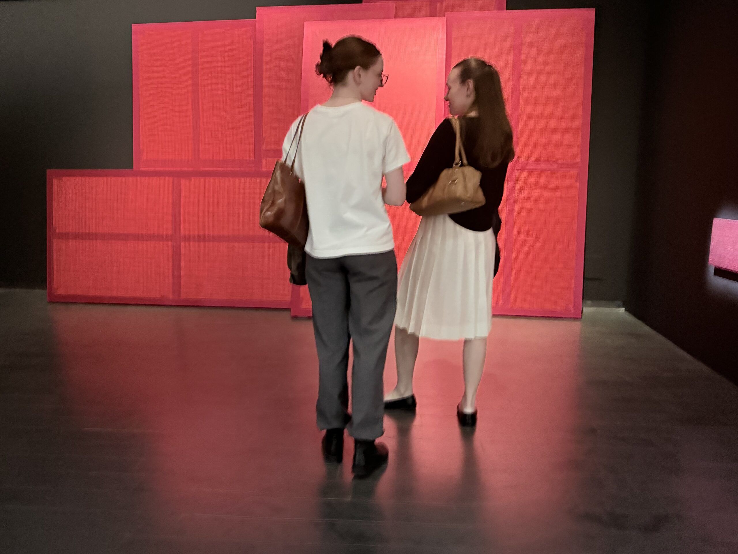 Javier Garcerá presenta en CentroCentro una instalación pictórica entre luz, espacio y percepción - Gastronomía y Moda