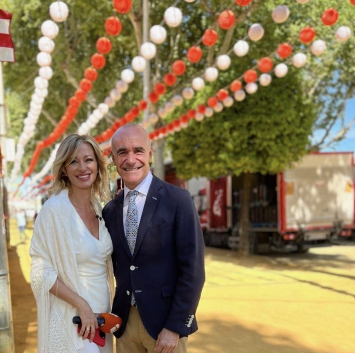 Susana Griso, junto al alcalde de la ciudad, en la Feria de Abril de Sevilla 2023 - Gastronomía y Moda