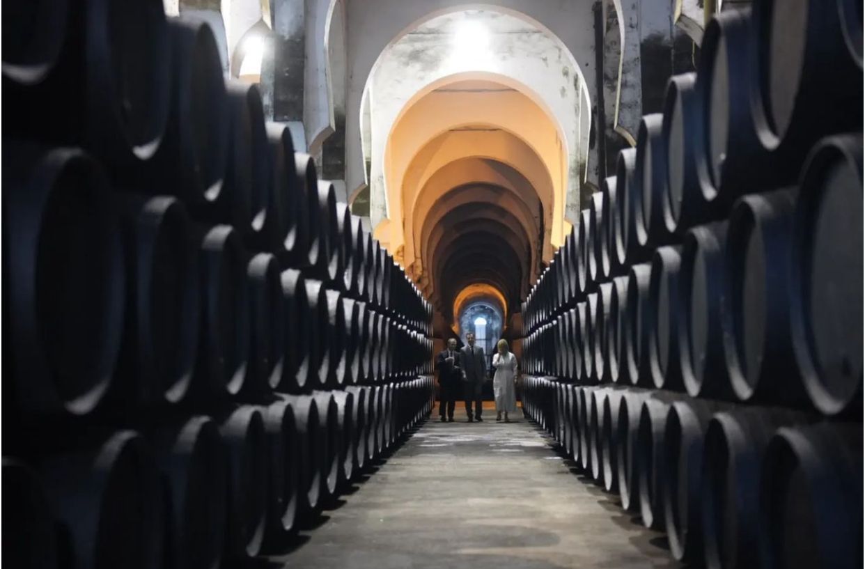 Juanma Moreno inaugura el museo de las Bodegas Fundador en Jerez de la Frontera - Gastronomía y Moda