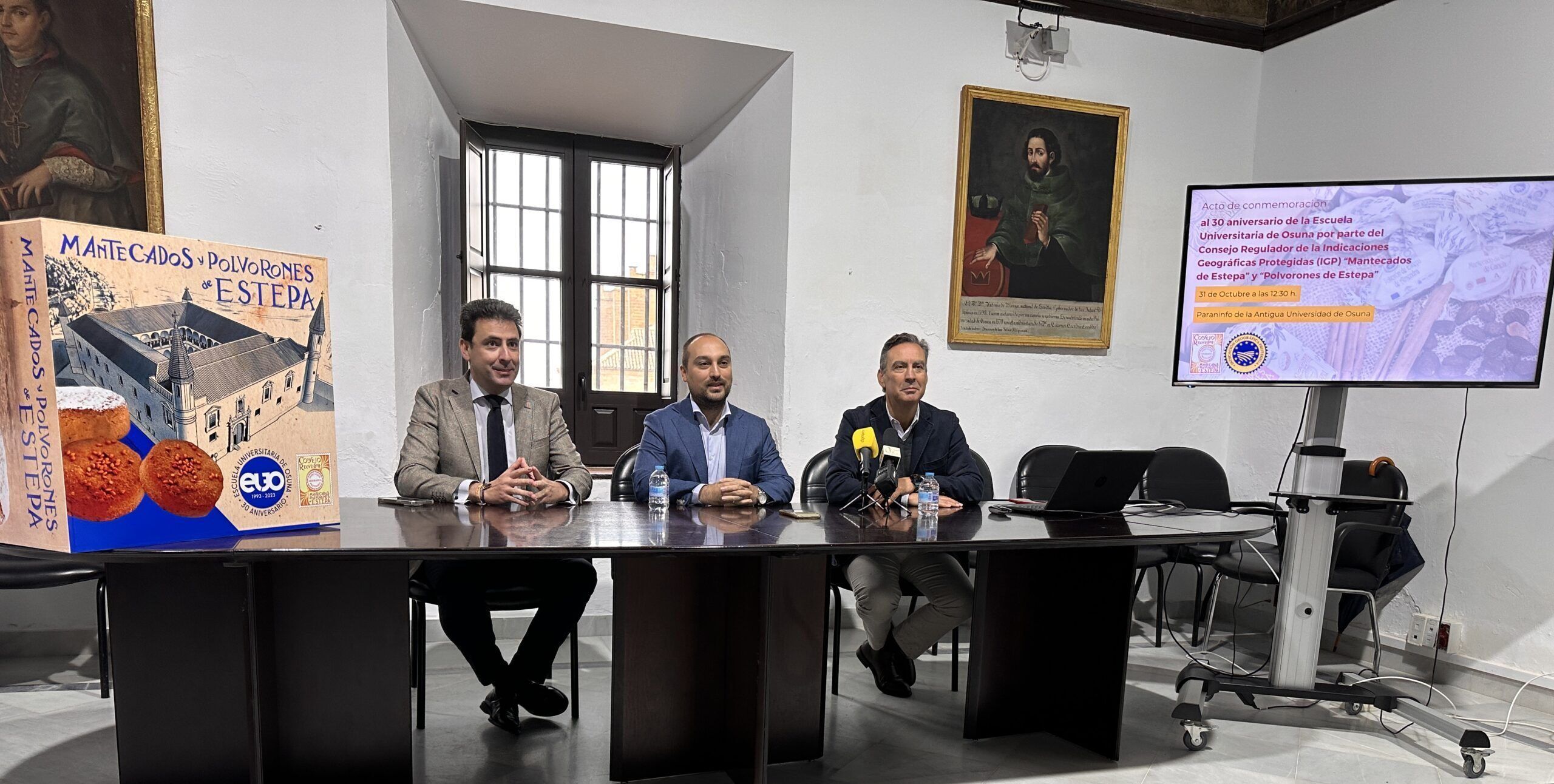 El Consejo Regulador del Mantecado y Polvorón de Estepa homenajea a la Escuela Universitaria de Osuna - Gastronomía y Moda