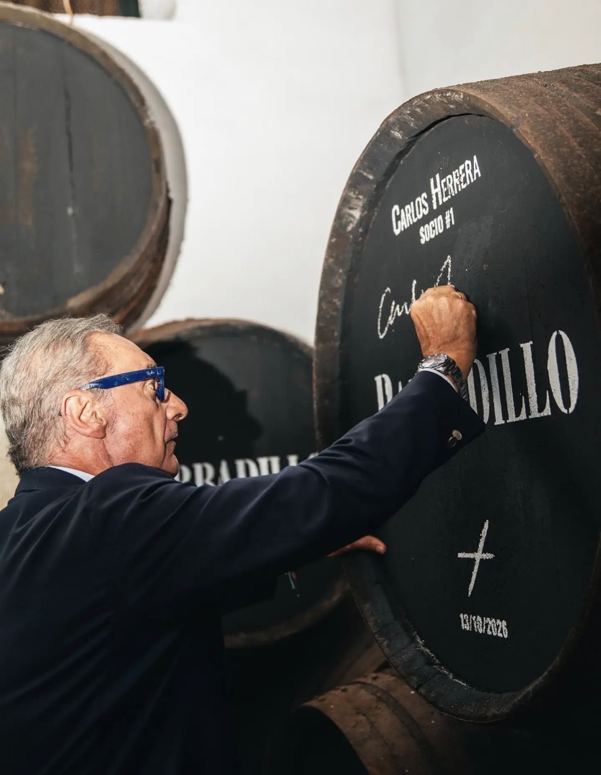 Carlos Herrera inaugura La Sociedad de la Bota de Barbadillo en Sanlúcar de Barrameda - Gastronomía y Moda