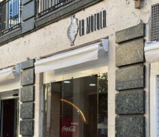 La Motola, el nuevo bar en el centro de Sevilla - Gastronomía y Moda