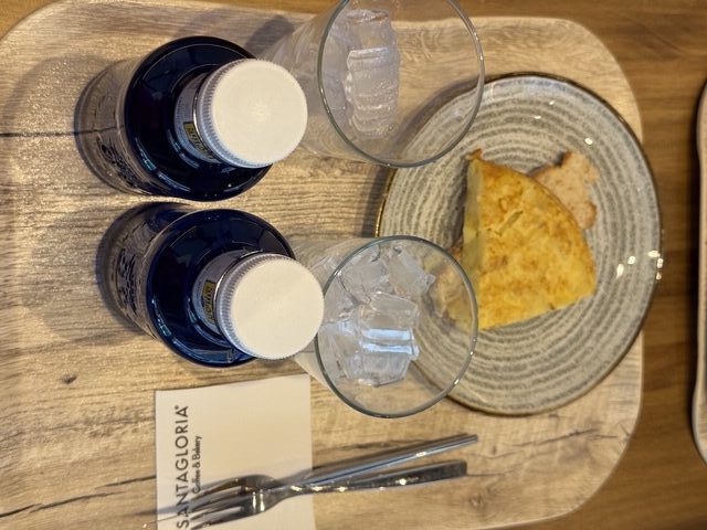 SantaGloria Granada, una agradable parada para desayunar en plena Gran Vía de Colón - Gastronomía y Moda