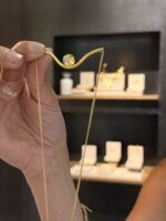 El 10º aniversario de Nuria Neira Consulting se materializa en Helios, el recuerdo de una trayectoria hecha joya - Gastronomía y Moda