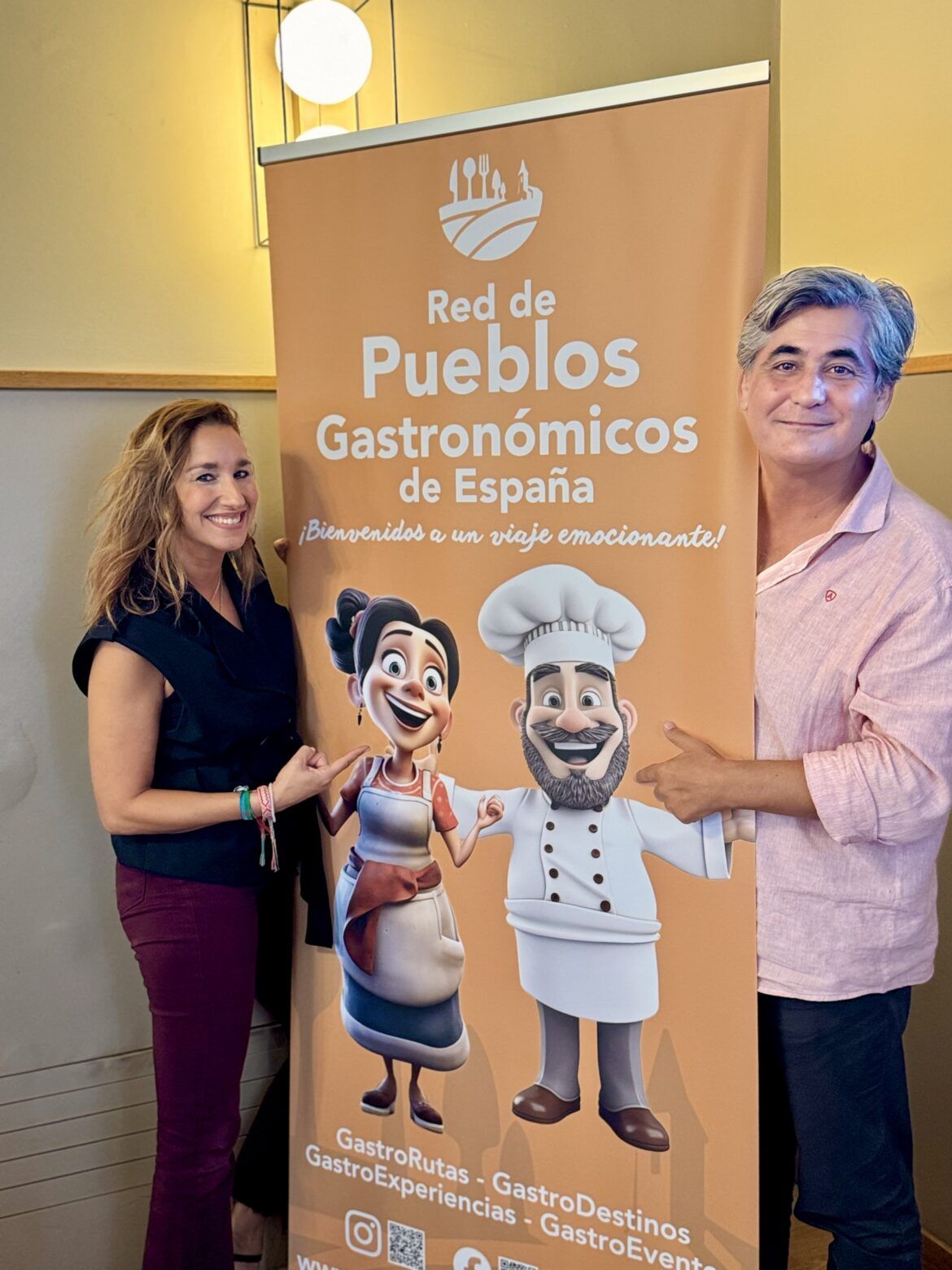Chary Sánchez, comunicación, gastronomía y compromiso social: encuentro en Sevilla durante la presentación de Pueblos Gastronómicos de España Chary Sánchez, comunicación, gastronomía y compromiso social: encuentro en Sevilla durante la presentación de Pueblos Gastronómicos de España - Gastronomía y Moda