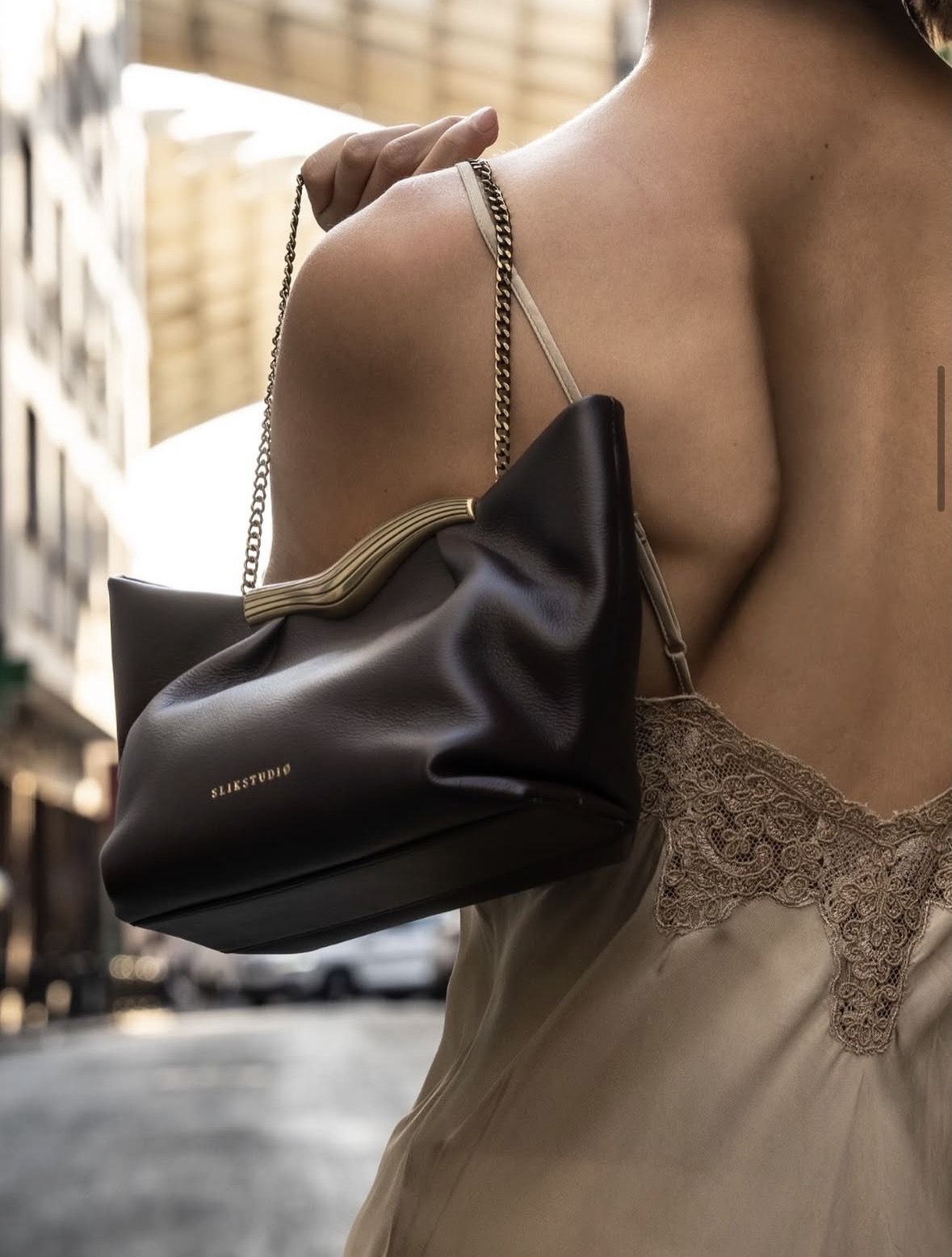 SLIKSTUDIØ, el sueño de Laura Pulido convertido en bolsos artesanales con alma, diseño y vocación eterna - Gastronomía y Moda