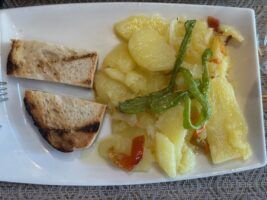 El Orejas Cocinalenta: Sabores que perduran en cada bocado en Granada