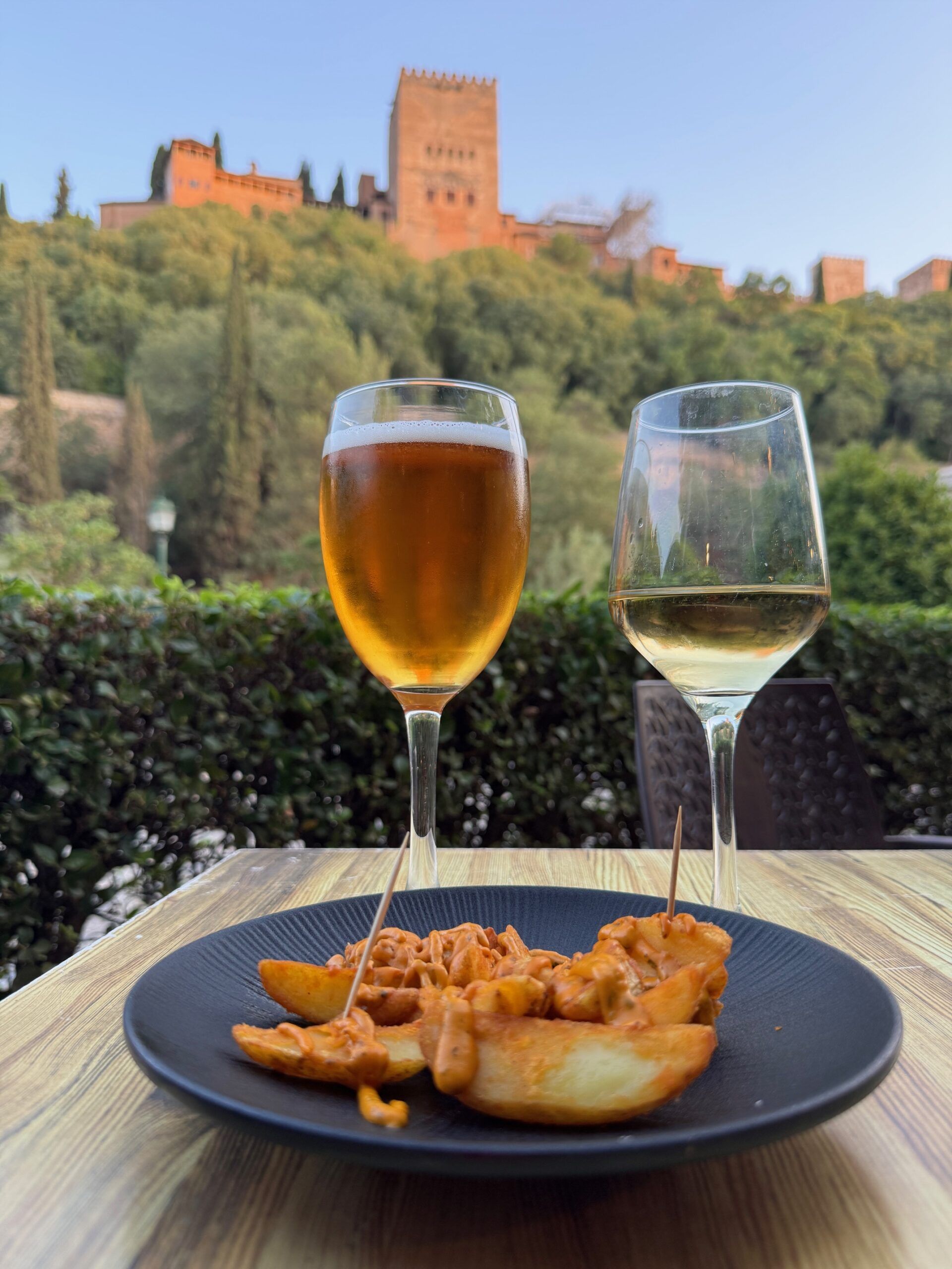 Puerta de los Tristes, vistas alegres a la Alhambra - Gastronomía y Moda