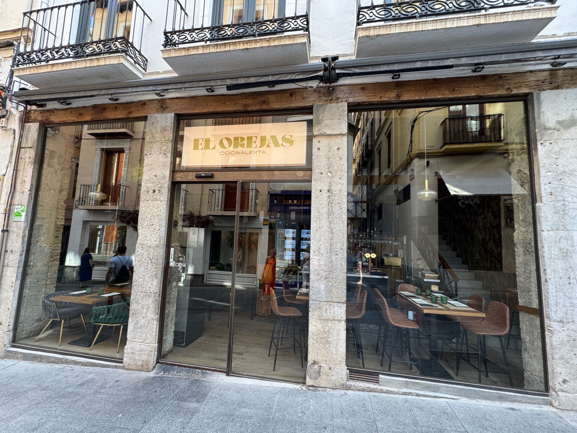 El Orejas Cocinalenta: Sabores que perduran en cada bocado granadino - Gastronomía y Moda