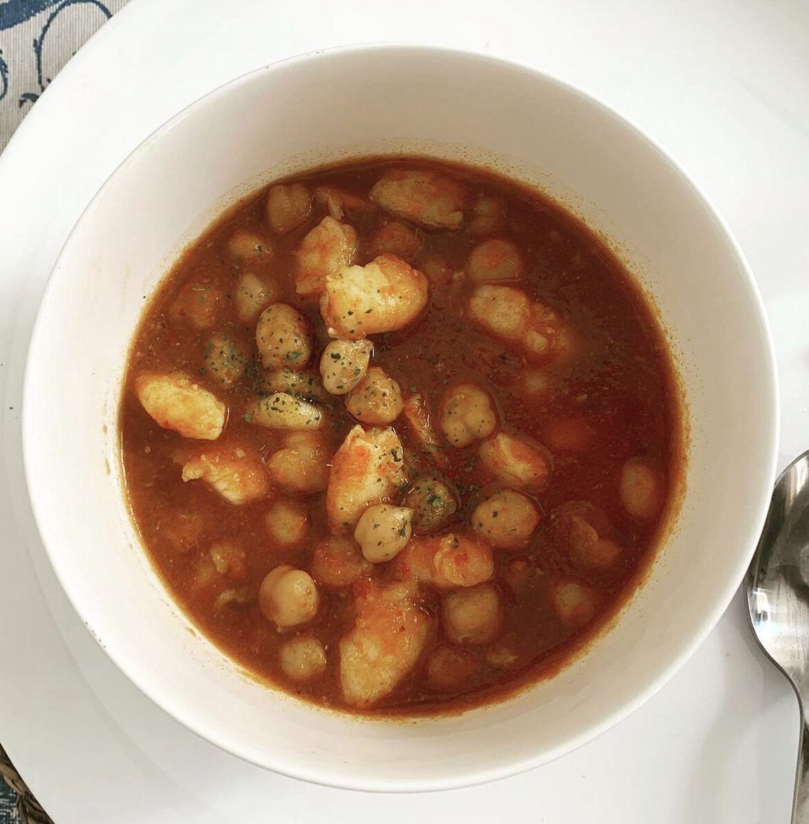 La Ruta del Garbanzo convierte a Boadilla del Monte en epicentro de la gastronomía madrileña de invierno Garbanzos con Langostinos by Matz - Gastronomía y Moda