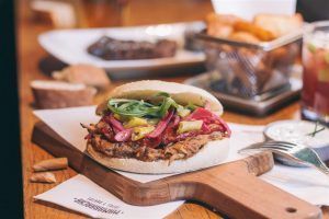 Buenas noticias. Ya puedes disfrutar nuevamente de Mamarracha, la parrilla del grupo Ovejas Negras Company - Gastronomía y Moda