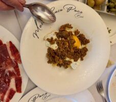 Un almuerzo inolvidable con Carlos Herrera en Casa Paco - Gastronomía y Moda