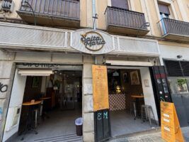 Decobar Salta María en Granada, donde la gastronomía, la moda y el arte se funden de manera espectacular - Gastronomía y Moda