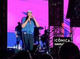 Juan Luis Guerra vuelve a Sevilla para llenar la Plaza de España: mucho baile y una lección de oficio - Gastronomía y Moda