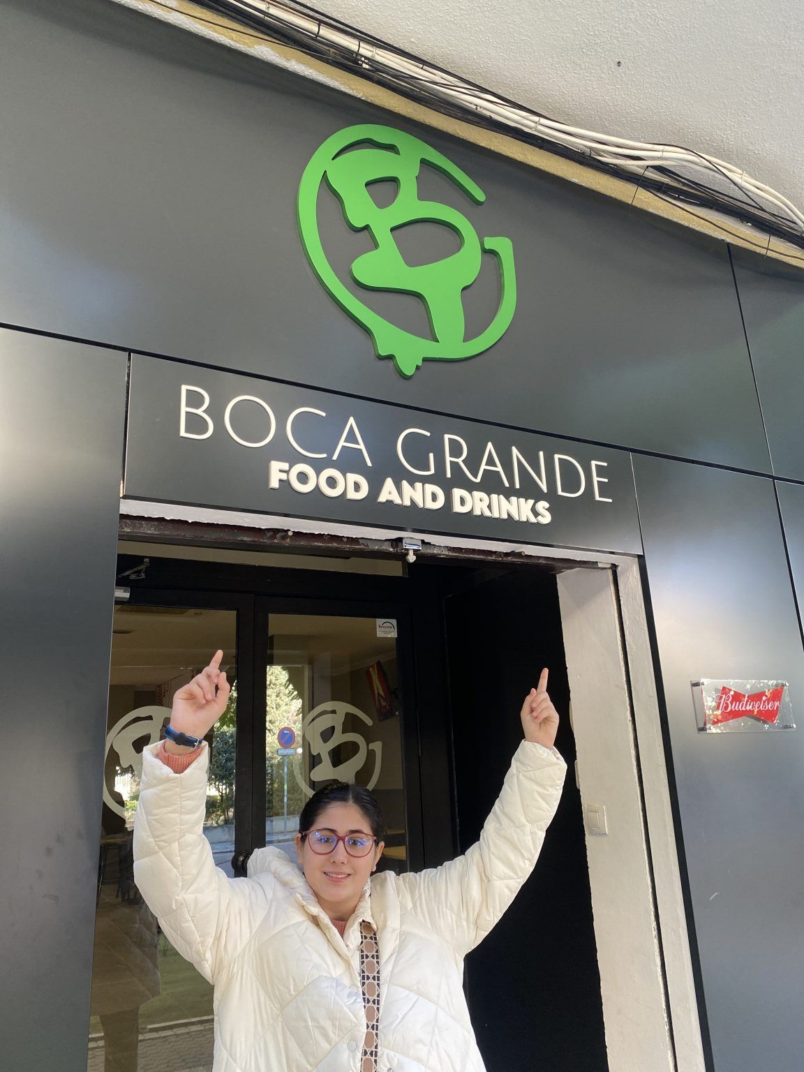 Desayunos, espectaculares hamburguesas y las mejores tapas tradicionales te esperan en Boca Grande en Sevilla - Gastronomía y Moda