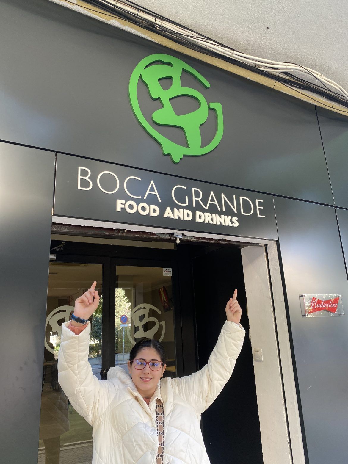 Desayunos, espectaculares hamburguesas y las mejores tapas tradicionales te esperan en Boca Grande en Sevilla - Gastronomía y Moda