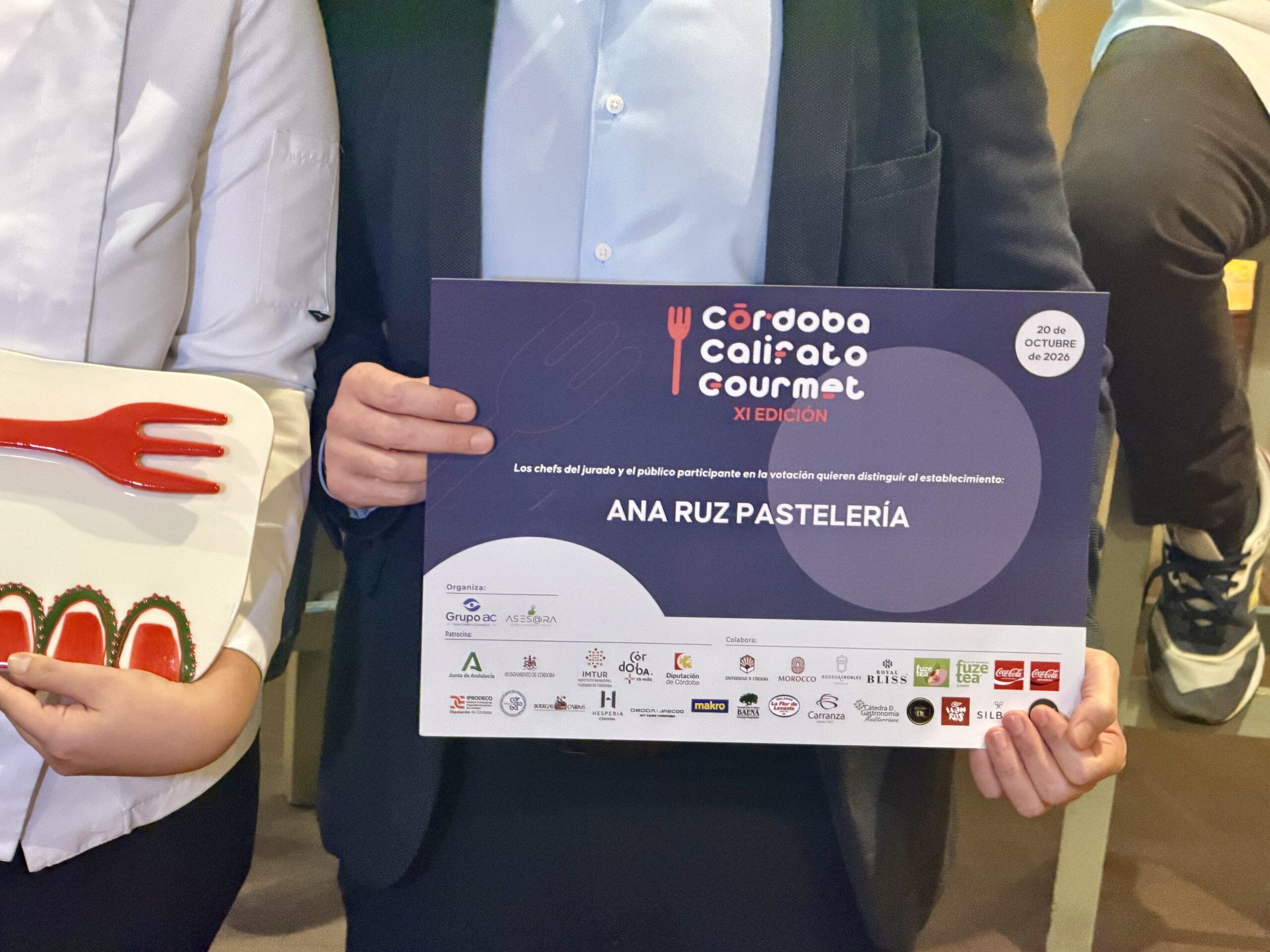 Ana Ruz Pastelería conquista Córdoba Califato Gourmet 2026 con su creación «Alegrías» y recibe un reconocimiento - Gastronomía y Moda