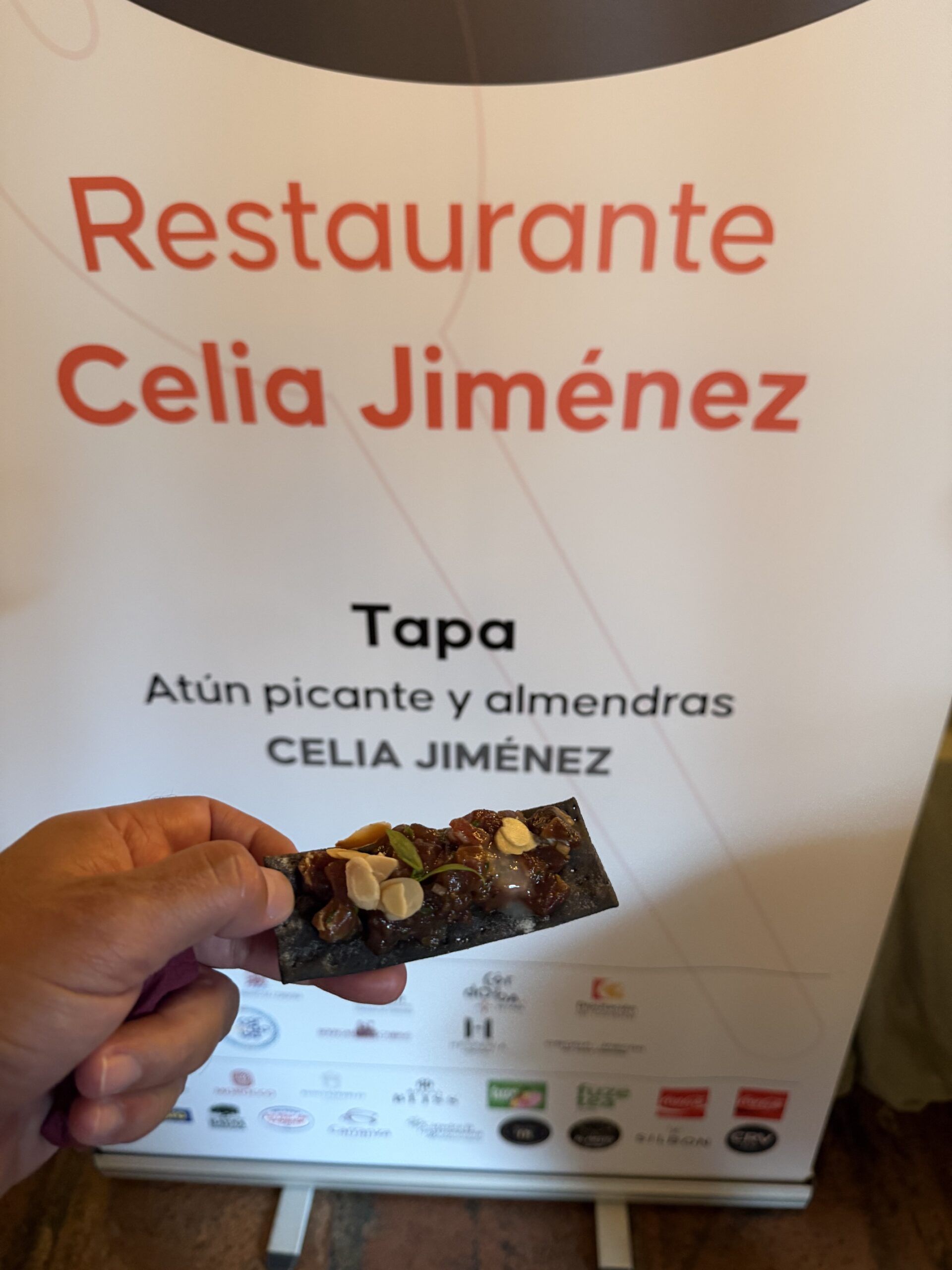 Celia Jiménez conquista Córdoba Califato Gourmet 2026 con su atún picante y almendras - Gastronomía y Moda