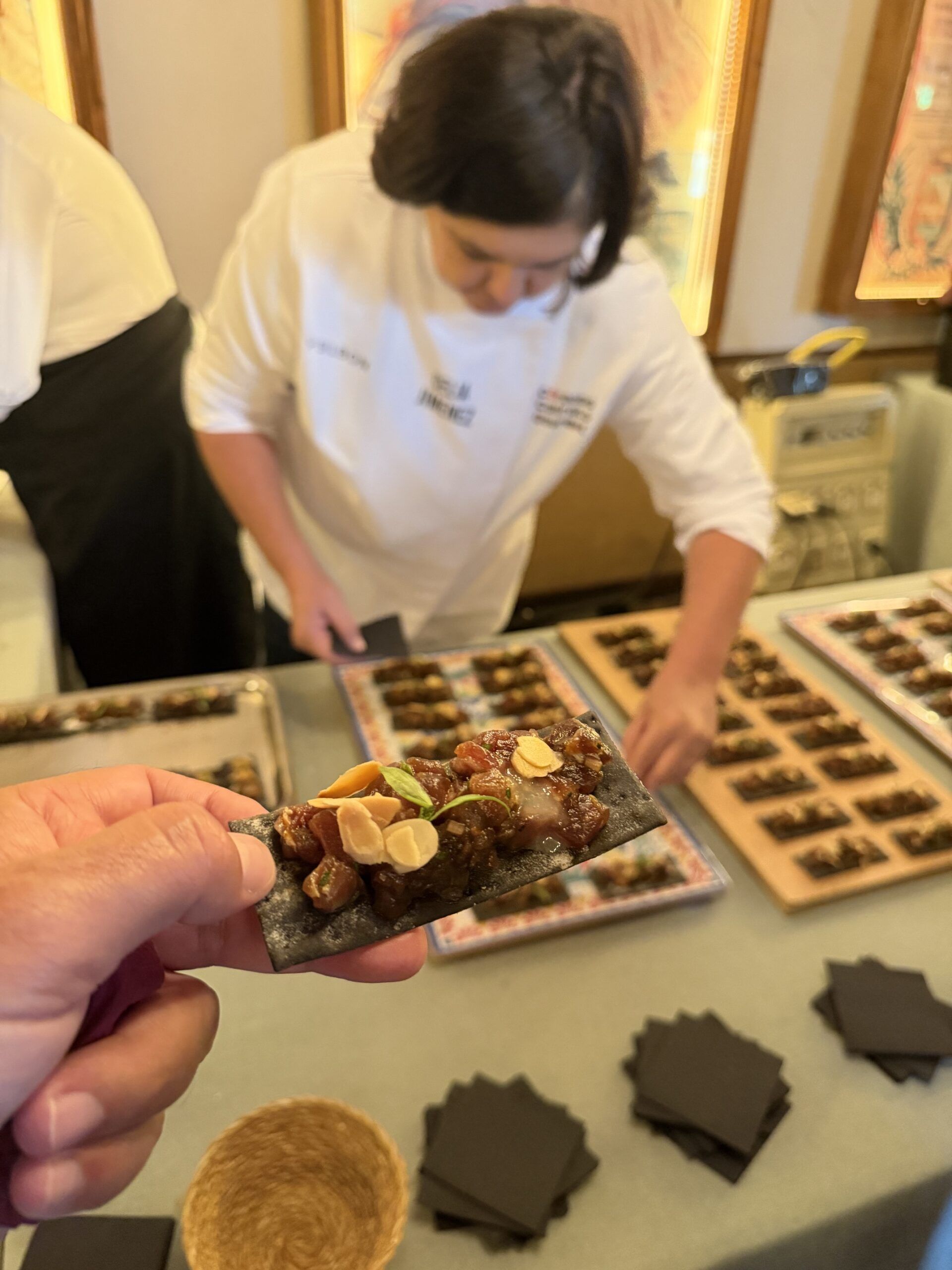 Celia Jiménez conquista Córdoba Califato Gourmet 2026 con su atún picante y almendras - Gastronomía y Moda