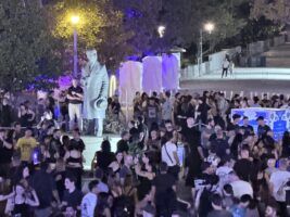 Marilyn Manson pone contra las cuerdas al calor y al Mundial en su estreno en Icónica Santalucía Sevilla Fest - Gastronomía y Moda