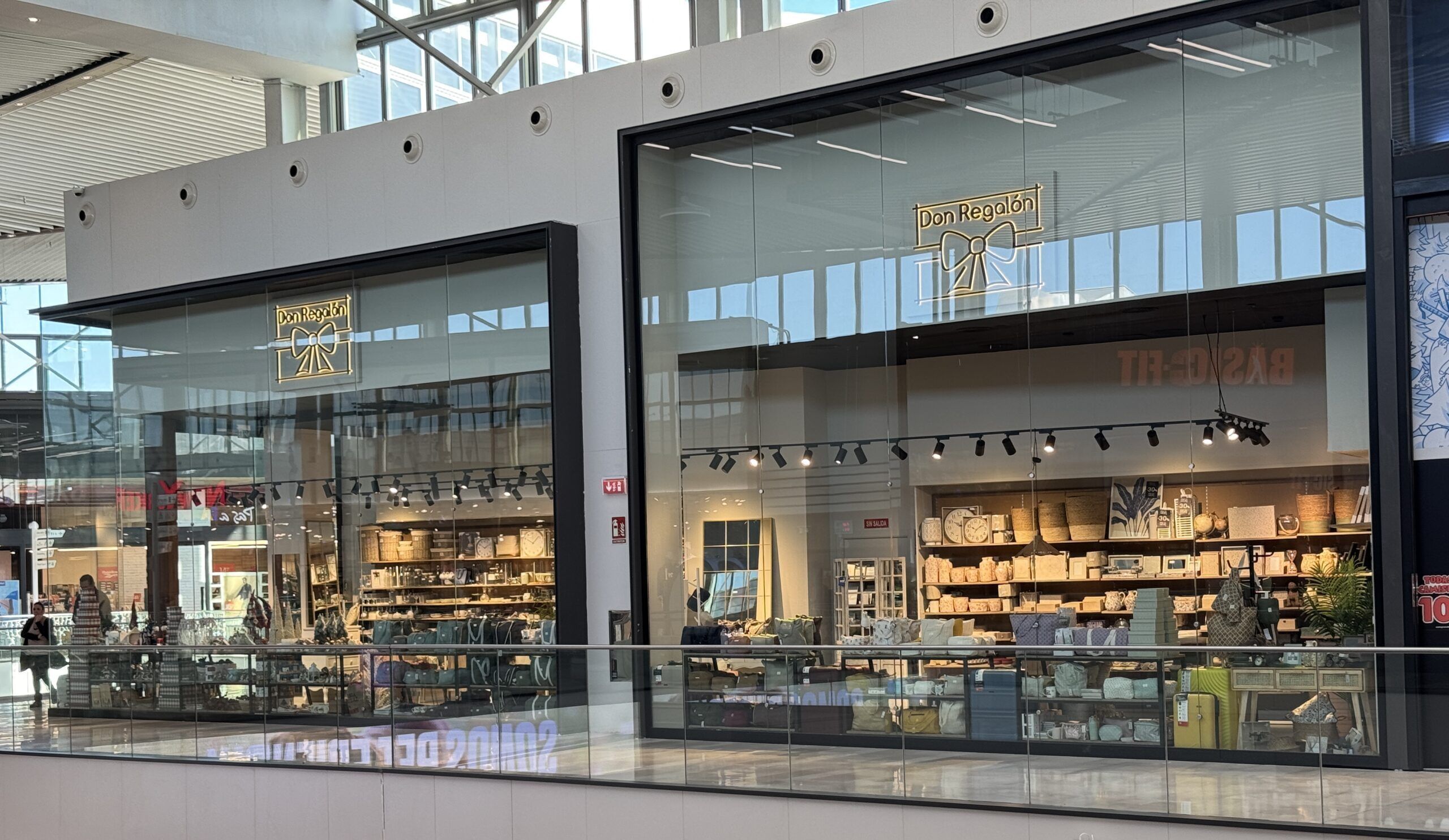 Don Regalón 'se hace más grande' en el centro comercial Lagoh - Gastronomía y Moda