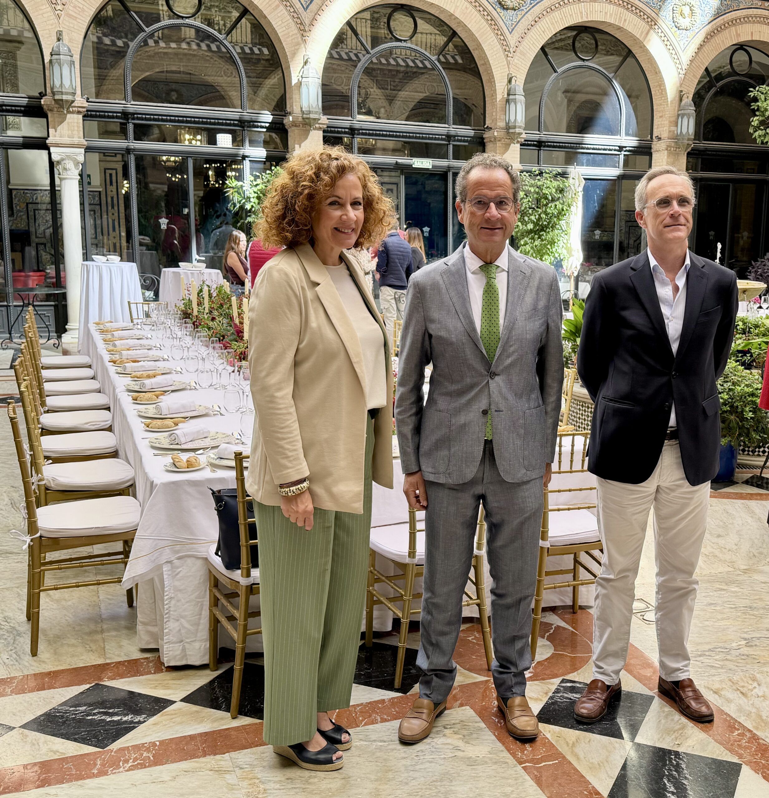 El Hotel Alfonso XIII de Sevilla presenta su propuesta gastronómica para la Navidad 2026-2027 - Gastronomía y Moda