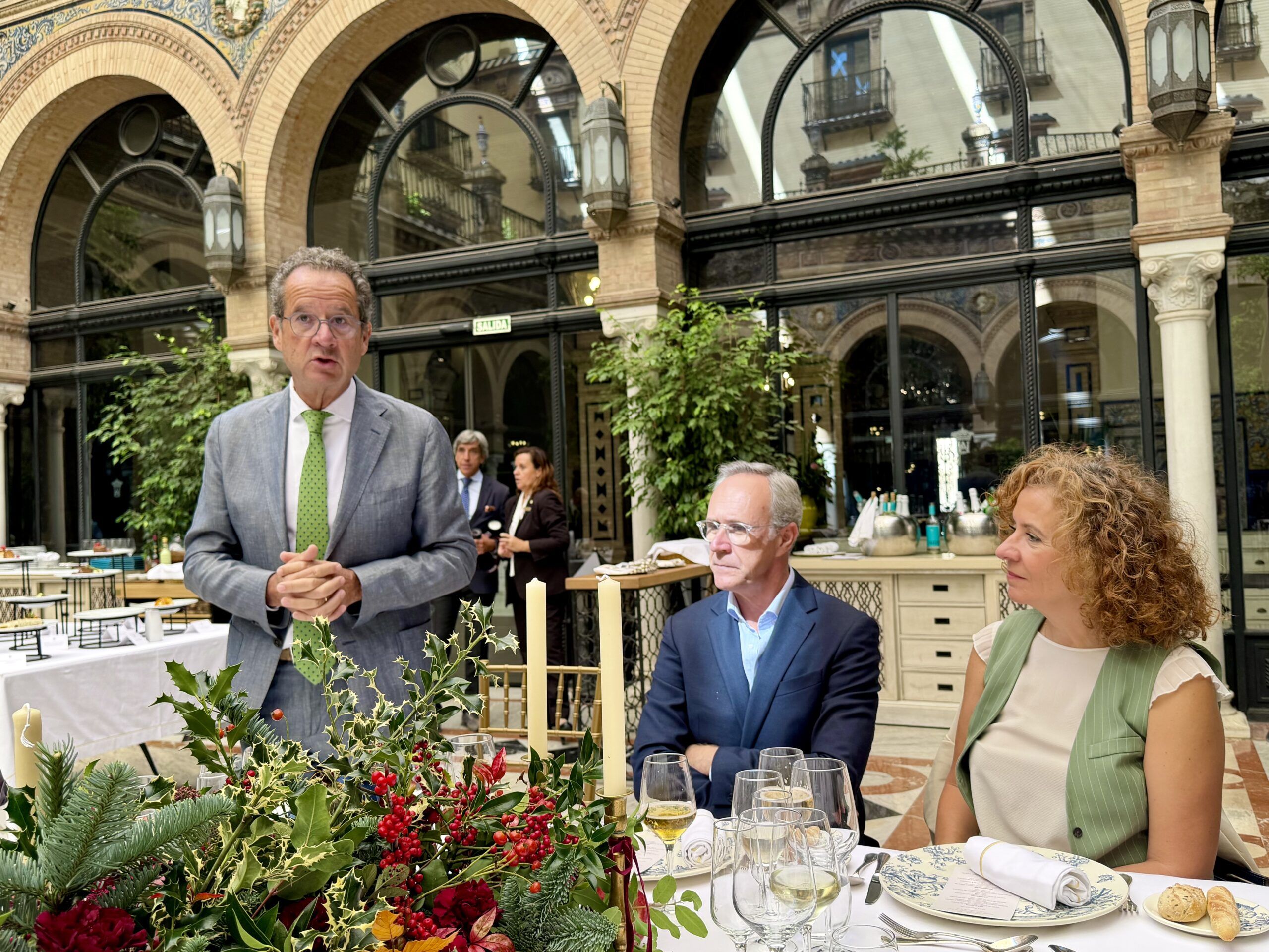 El Hotel Alfonso XIII de Sevilla presenta su propuesta gastronómica para la Navidad 2026-2027 - Gastronomía y Moda