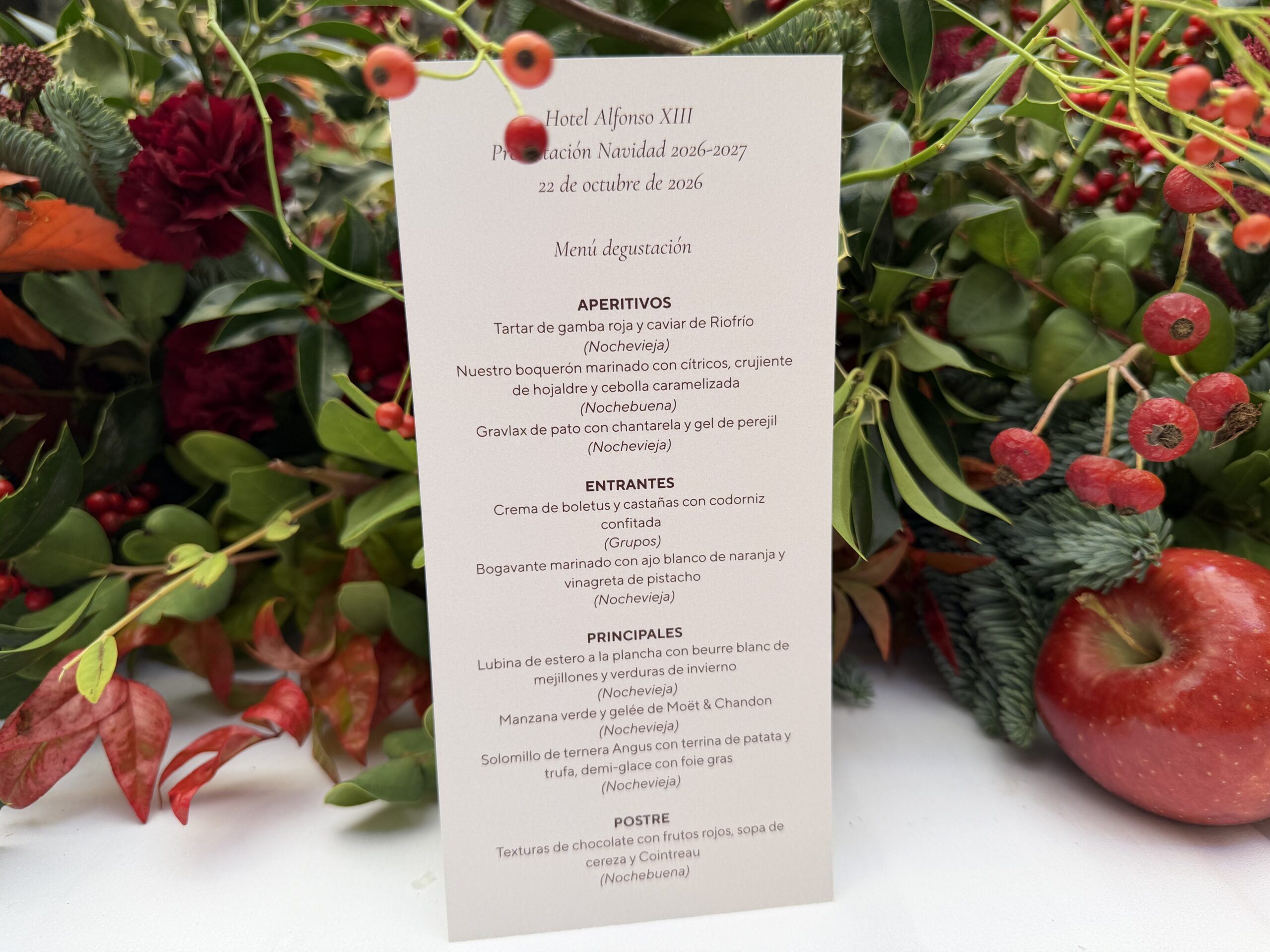 El Hotel Alfonso XIII de Sevilla presenta su propuesta gastronómica para la Navidad 2026-2027 - Gastronomía y Moda