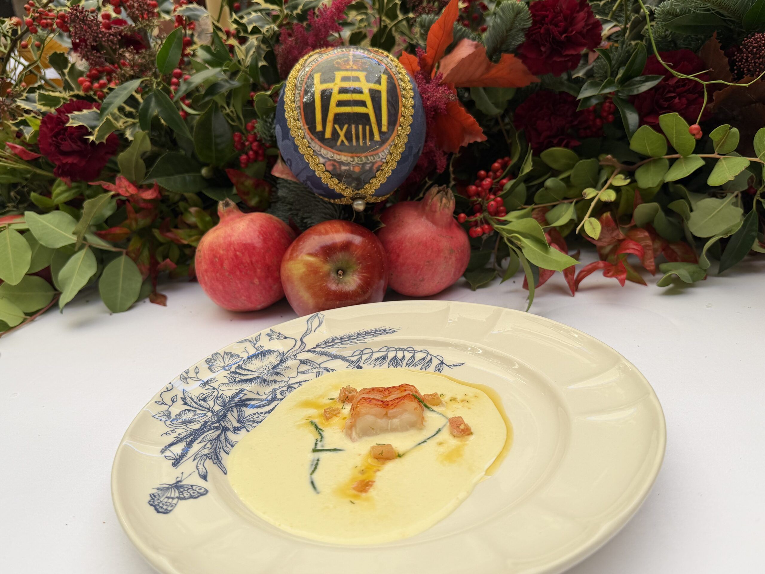 El Hotel Alfonso XIII de Sevilla presenta su propuesta gastronómica para la Navidad 2026-2027 - Gastronomía y Moda