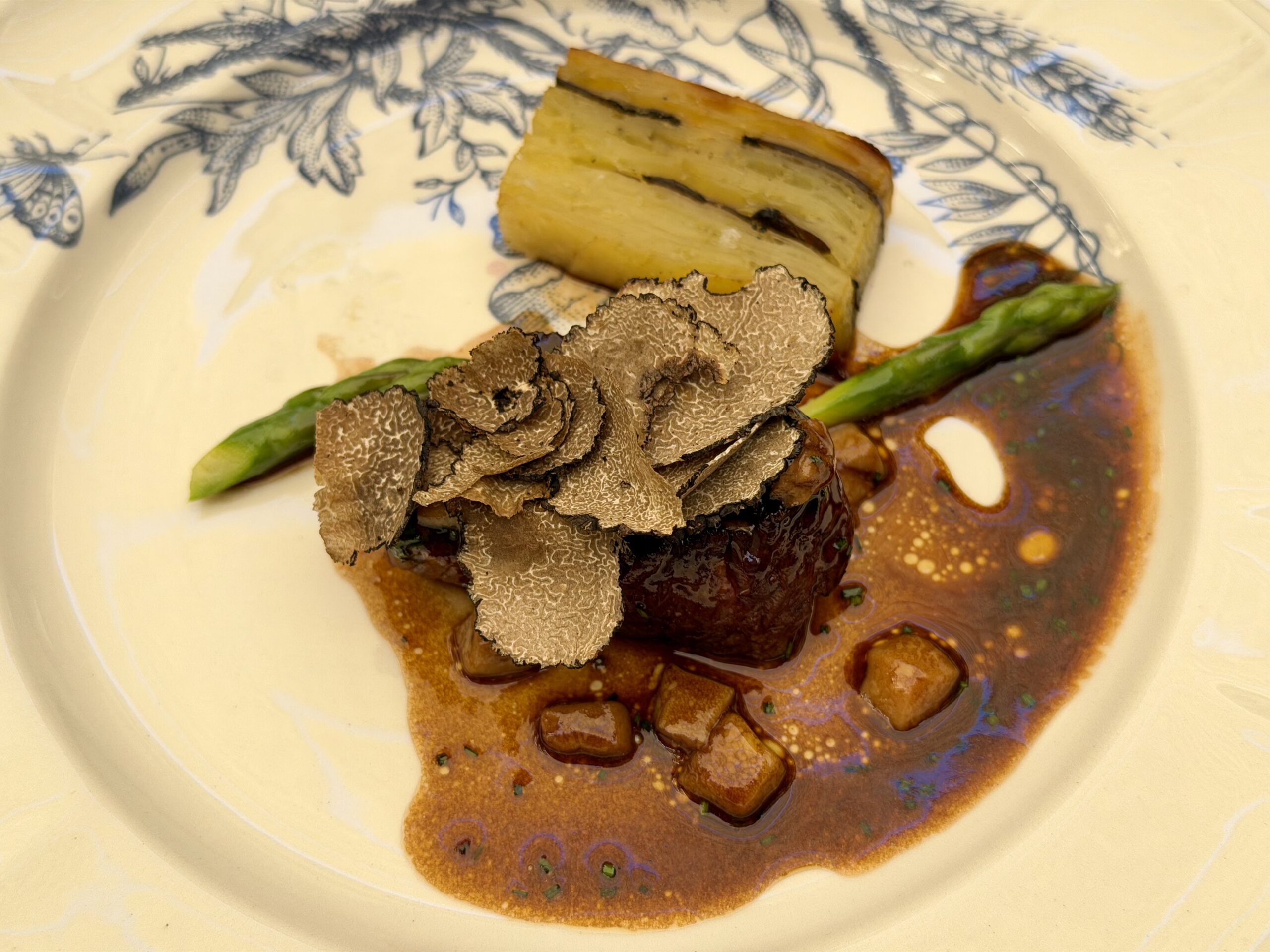 El Hotel Alfonso XIII de Sevilla presenta su propuesta gastronómica para la Navidad 2026-2027 - Gastronomía y Moda