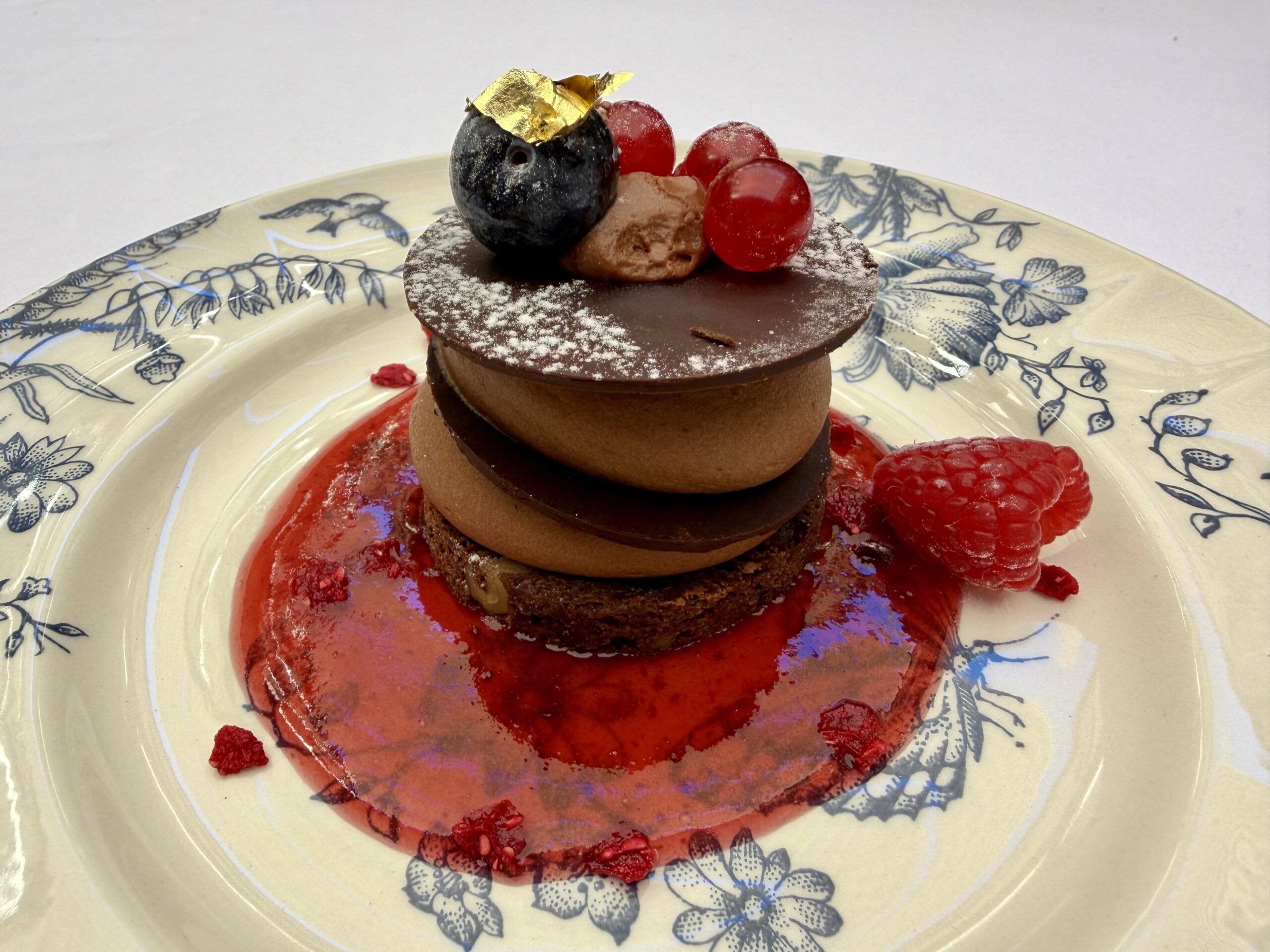 El Hotel Alfonso XIII de Sevilla presenta su propuesta gastronómica para la Navidad 2026-2027 - Gastronomía y Moda