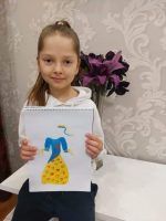 Apoyo y ayuda a la pequeña diseñadora ucraniana Angelina Semenova - Gastronomía y Moda