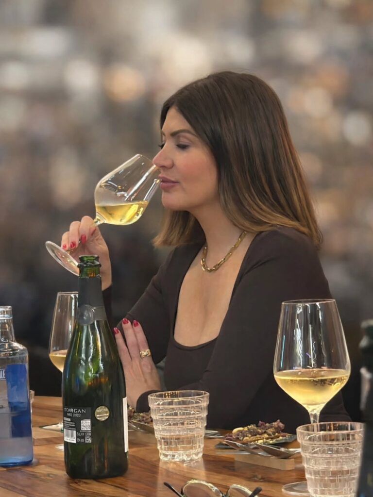 Sabores de Vigilia: la experiencia que une vino y tradición en Sevilla esta Semana Santa - Amanda Marbles - Gastronomía y Moda