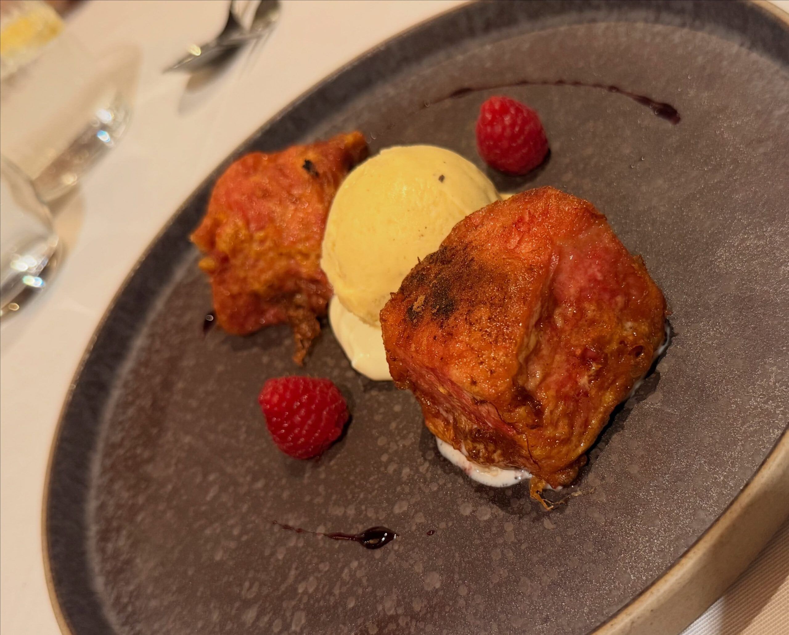 Dónde comer en Vielha: Era Coquela, un restaurante clásico del Valle de Arán - Gastronomía y Moda