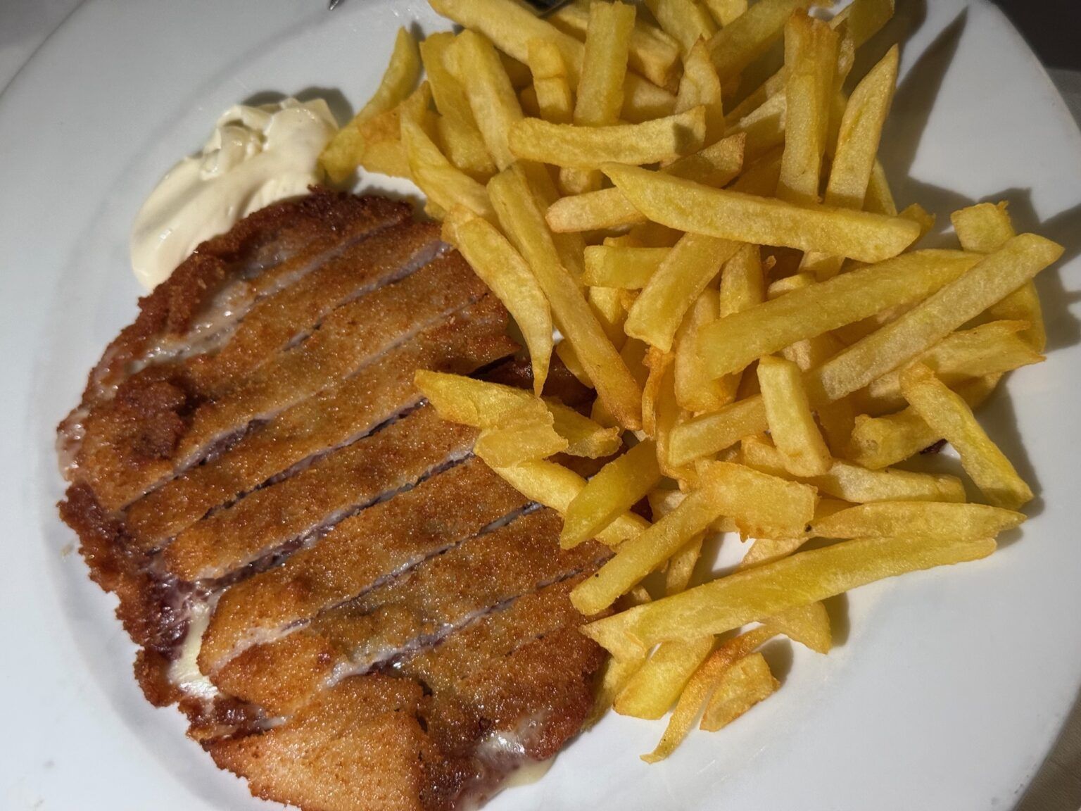 La Grulla: el encanto del mantel y la cocina casera en Sevilla - Gastronomía y Moda