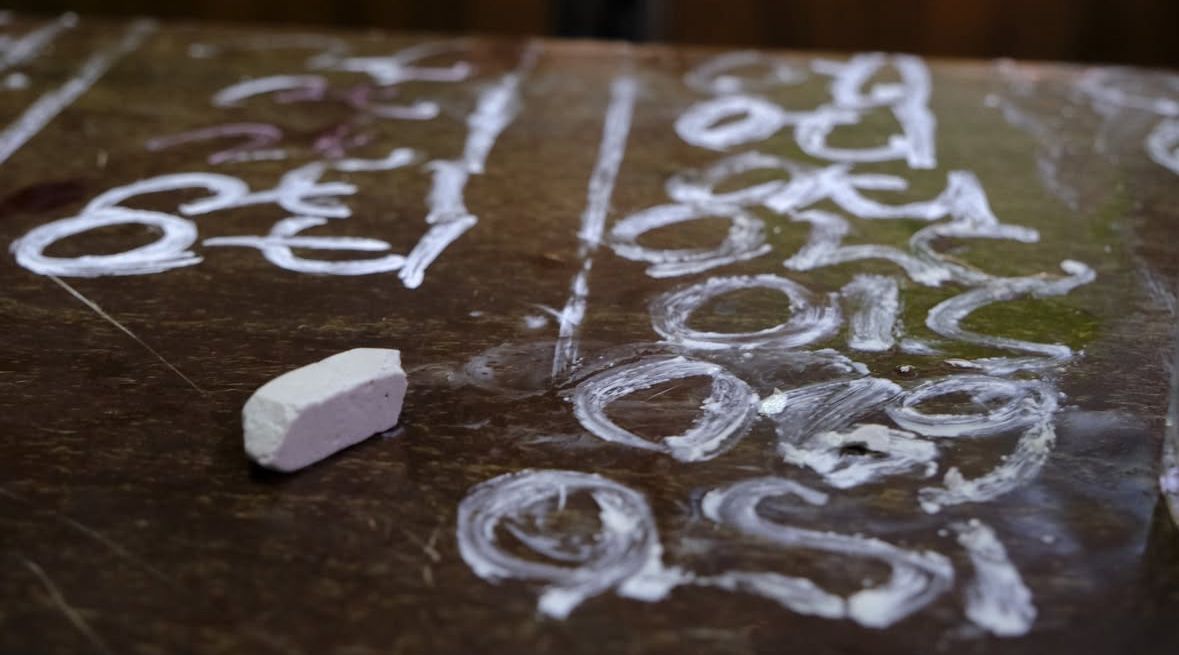 Bares y tabernas de Sevilla: La Sevilla gastronómica auténtica magnificamente expuesta por Antonio Sánchez Carrasco - Gastronomía y Moda