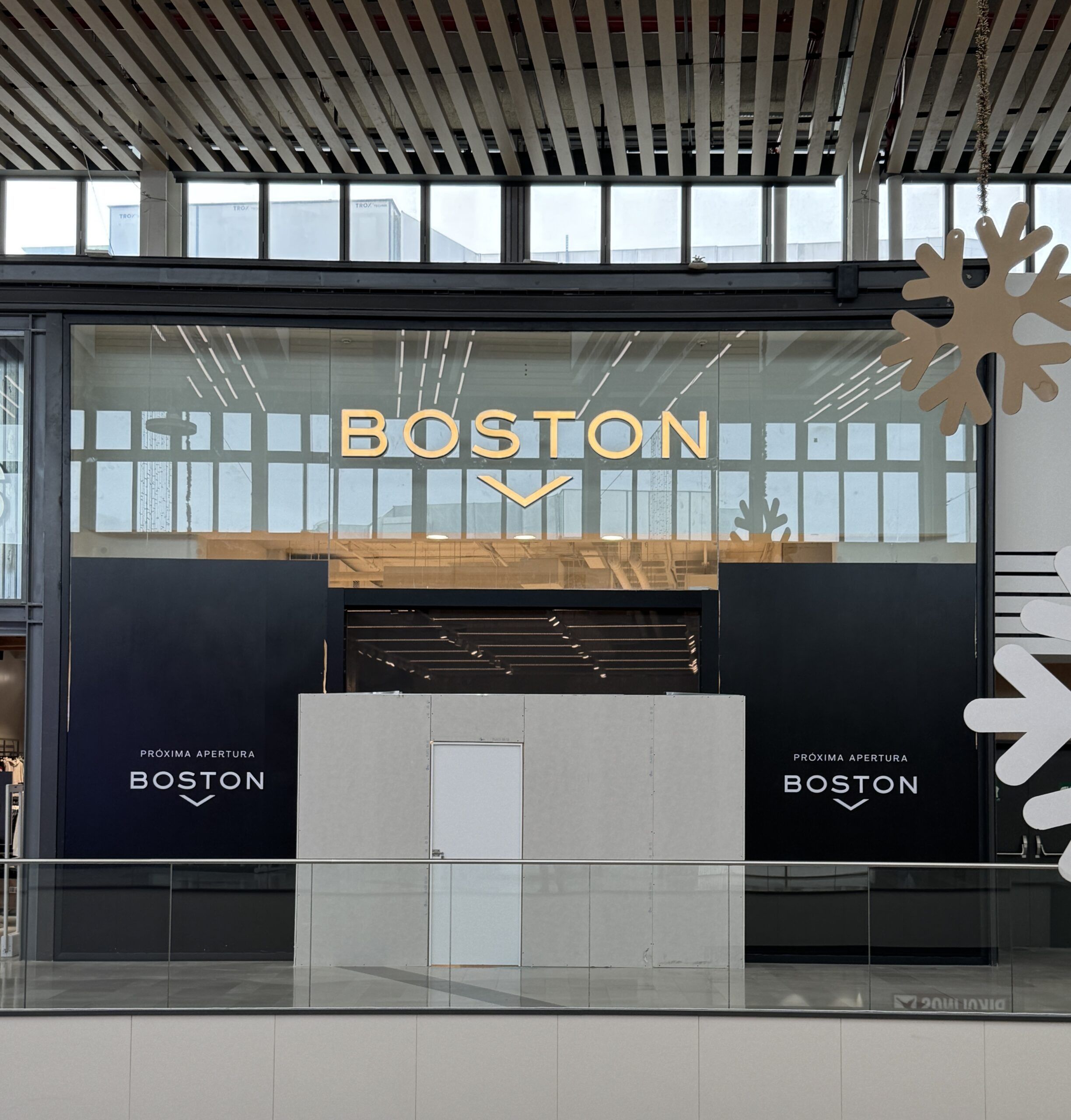 La elegancia masculina de Boston inaugurará tienda en Lagoh - Gastronomía y Moda