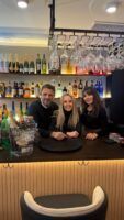 "Es por tu bien", un nuevo place to be de los actores Luis Mottola y Arantxa de Miguens, en pleno corazón de Madrid - Gastronomía y Moda