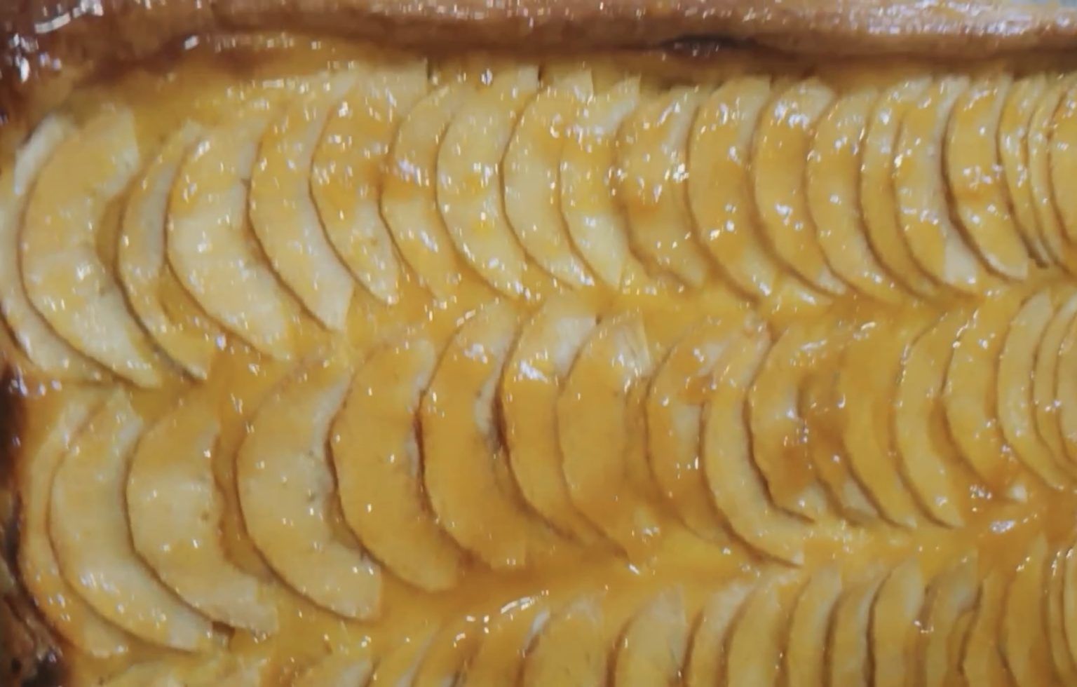 Mónica Longo, concursante de Masterchef8, tiene la receta de la tarta de manzana más fácil del mundo - Gastronomía y Moda