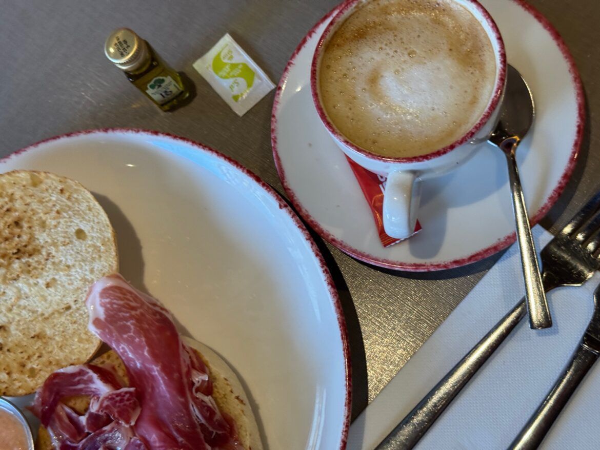 El desayuno del día en Sevilla: VIPS (Viapol) El desayuno del día en Sevilla: VIPS (Viapol) - Gastronomía y Moda