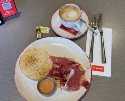 El desayuno del día en Sevilla: VIPS (Viapol) - Gastronomía y Moda