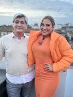 La folclórica Laura Gallego, cita ineludible en Matalascañas - Gastronomía y Moda