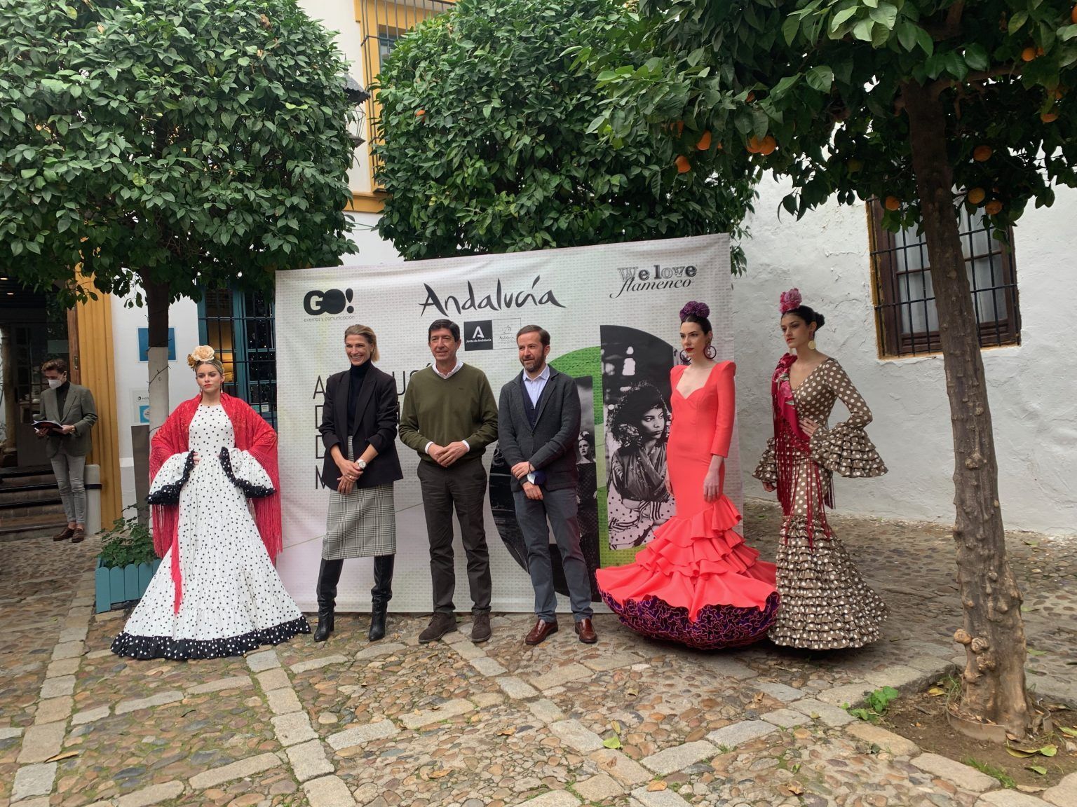Andalucía se viste de moda flamenca Andalucía se viste de moda flamenca - Gastronomía y Moda