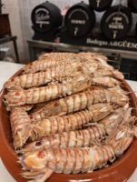 Dónde comer galeras de Sanlúcar en Sevilla: la experiencia imprescindible de Taberna Chiguato en Triana - Gastronomía y Moda