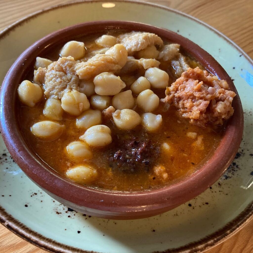 Dónde comer buen cuchareo en Jerez de la Frontera: ALBUR Cervecería y sus sabores de temporada - Gastronomía y Moda