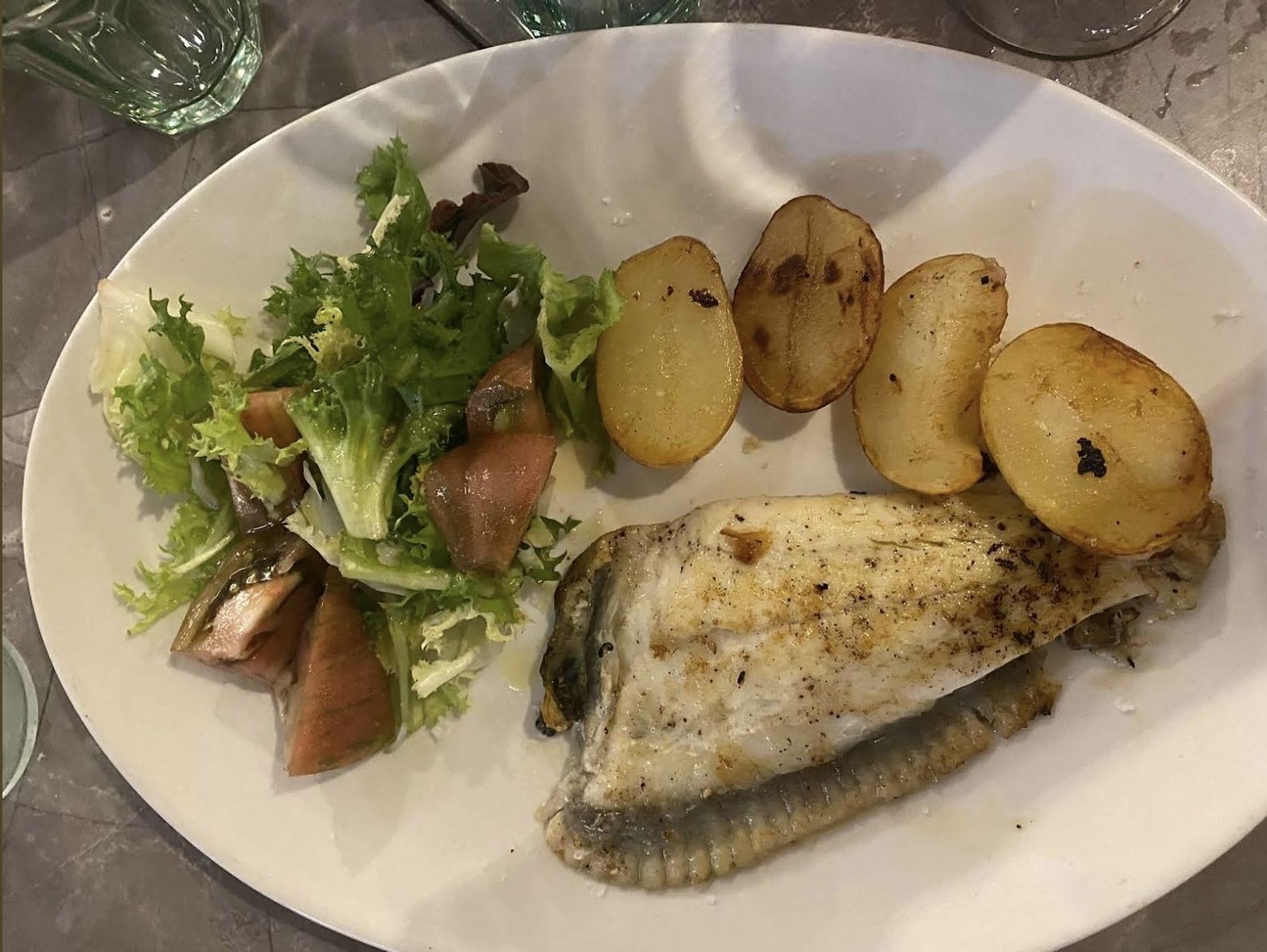 Restaurante CP8: Desayunos y cocina mediterránea frente al mar en Cabo de Palos - Gastronomía y Moda