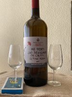 La Feria de Abril de Sevilla más esperada ya tiene su manzanilla viral - Gastronomía y Moda