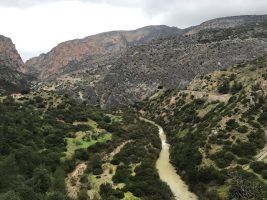 El Caminito del Rey se reabre con medidas de seguridad que garantizan la distancia entre los visitantes y la desinfección de los espacios - Gastronomía y Moda