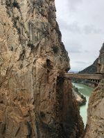 El Caminito del Rey se reabre con medidas de seguridad que garantizan la distancia entre los visitantes y la desinfección de los espacios - Gastronomía y Moda