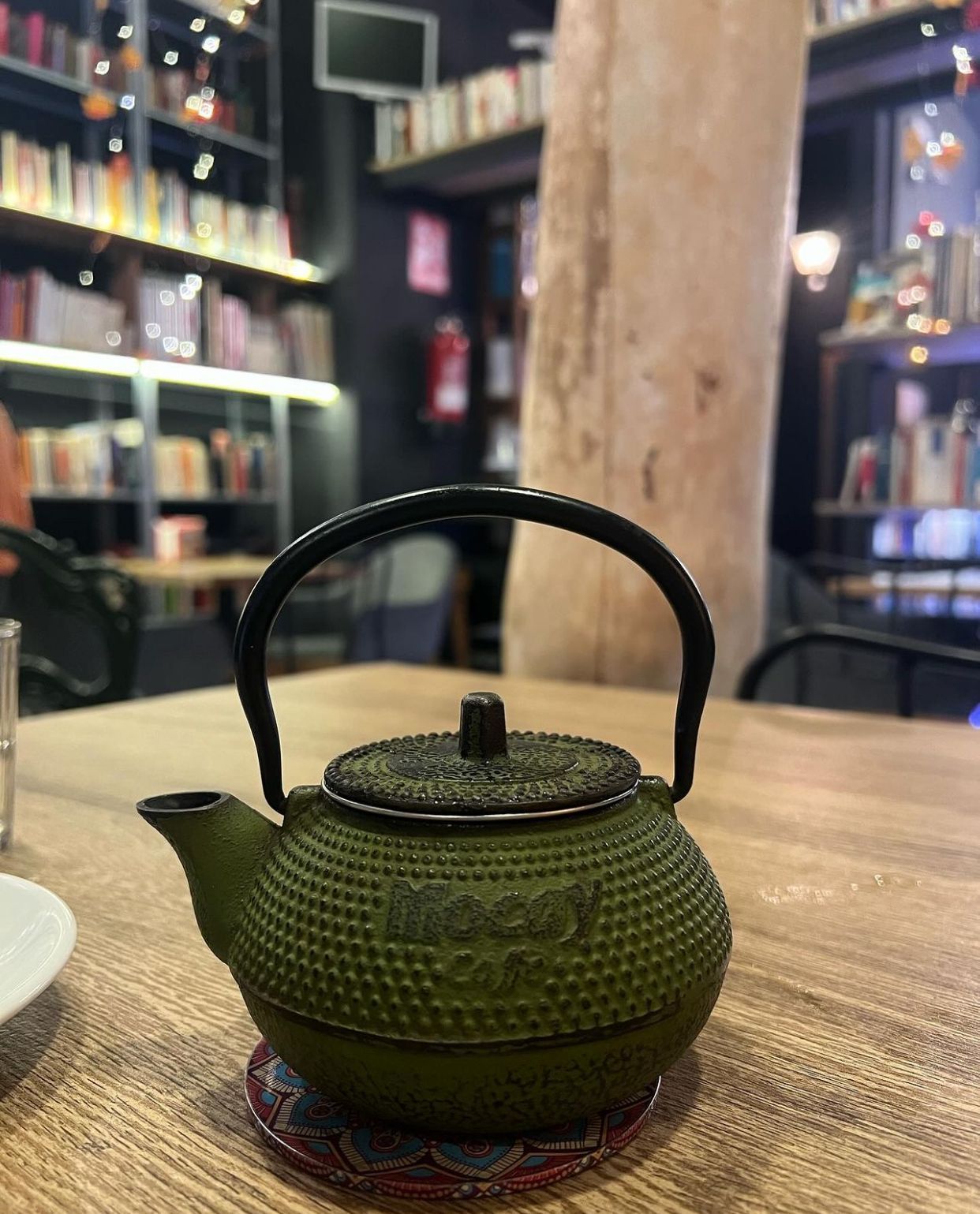 Livingbook, una de las cafeterías-librerías más bonitas de Sevilla - Gastronomía y Moda